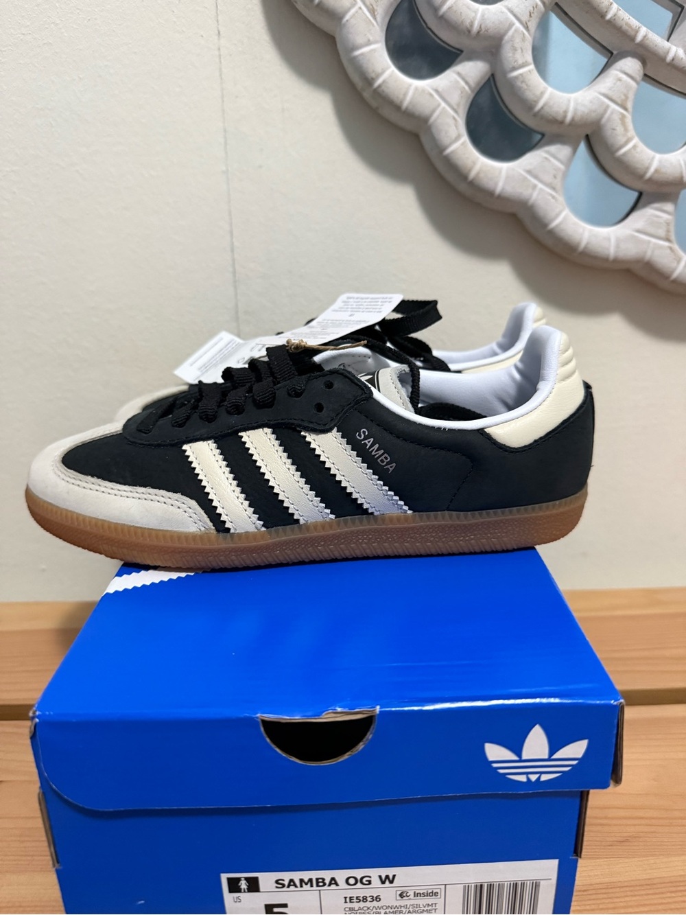 Adidas Samba OG W Black & Cream Gum Sole Sneakers Women’s Size 5 NWT